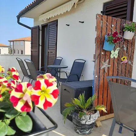 Apartments Mihael And Melani Poreč Exterior foto