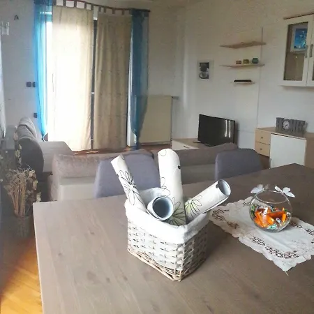 Apartments Mihael And Melani Poreč Exterior foto