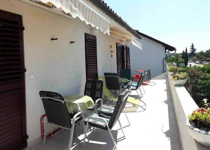 Apartments Mihael And Melani