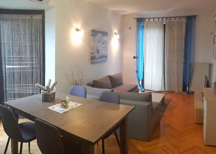 Apartments Mihael And Melani
